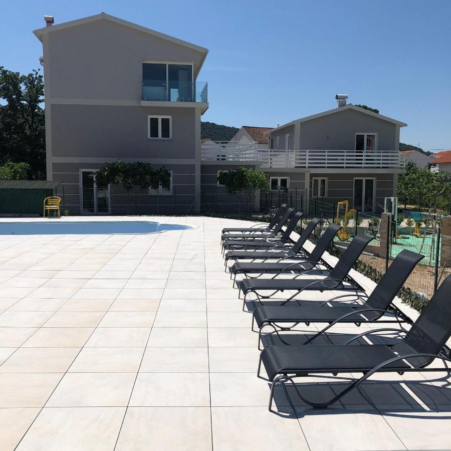 Lipovac Resort Ficus Bilice Ngoại thất bức ảnh